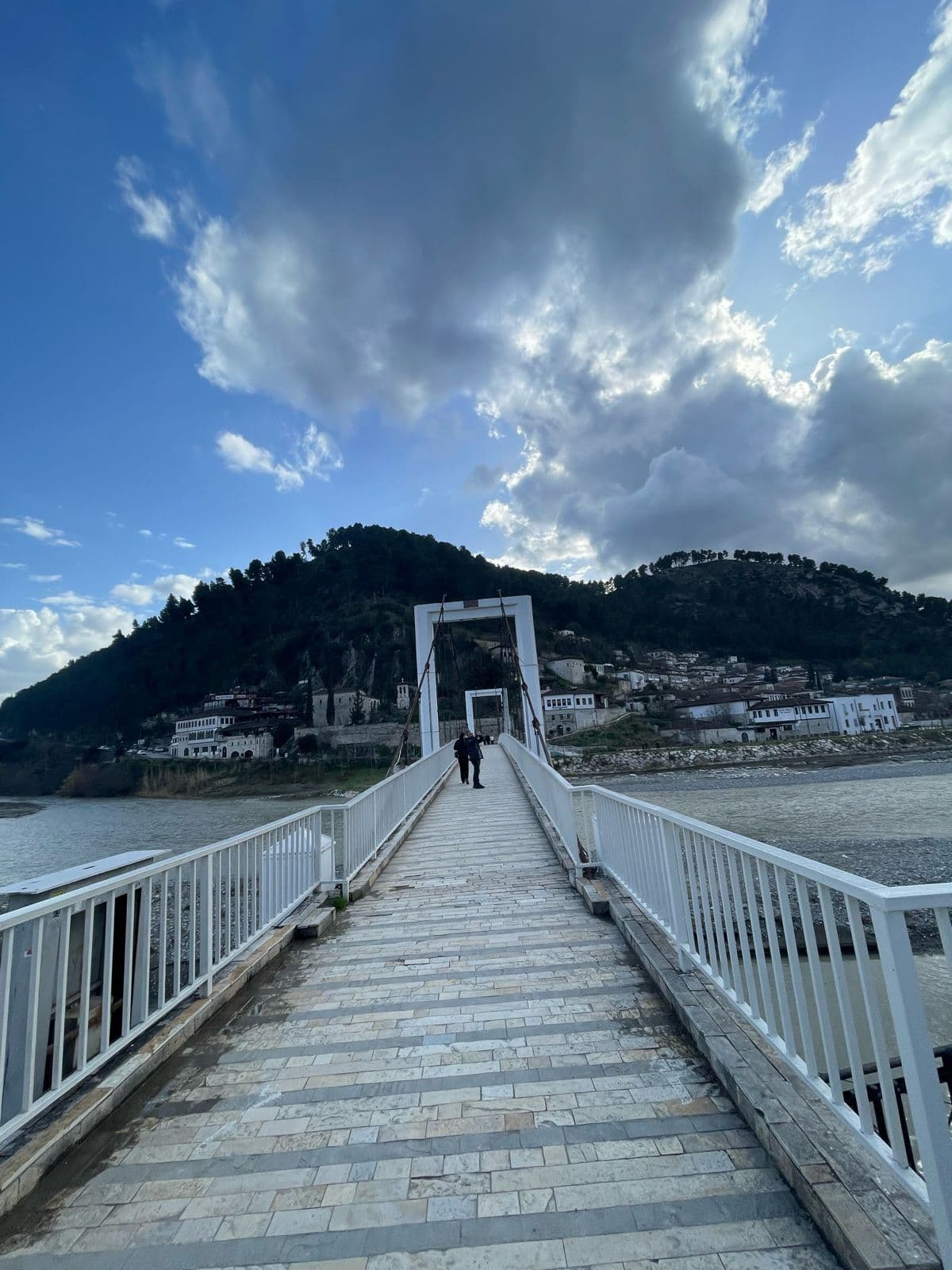 Pedestrian bridge across the Osum towards Berat’s historic quarters