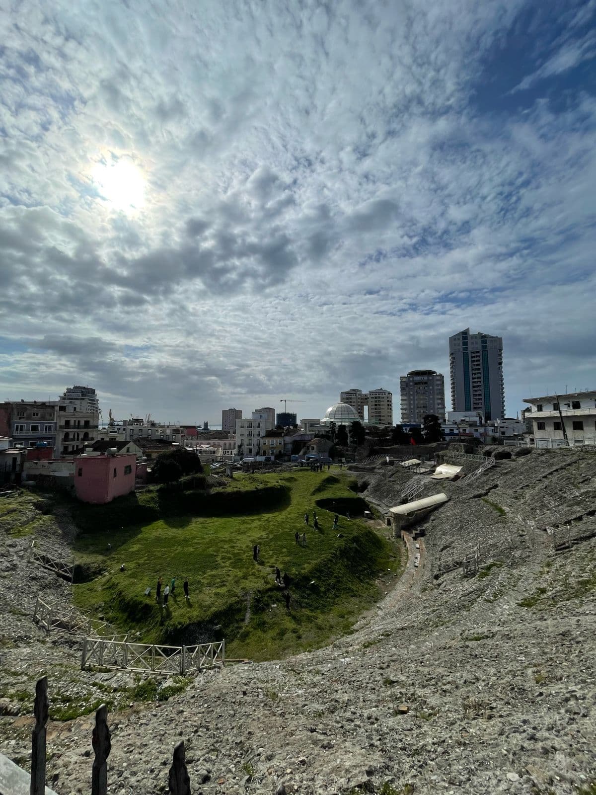 Historische Steinbögen in Albanien